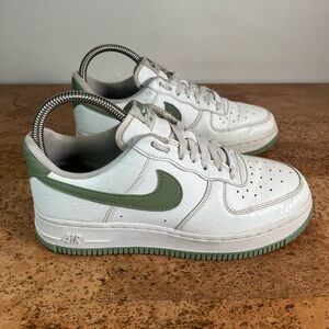 Nike Air Force 1 '07 SE Next Nature Sail Oil Green Sneakers Women’s Size 7 Shoes